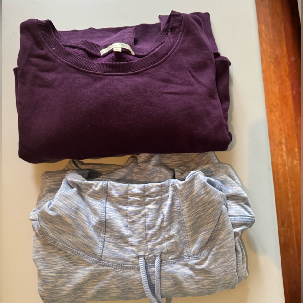 Women’s pullovers bundle